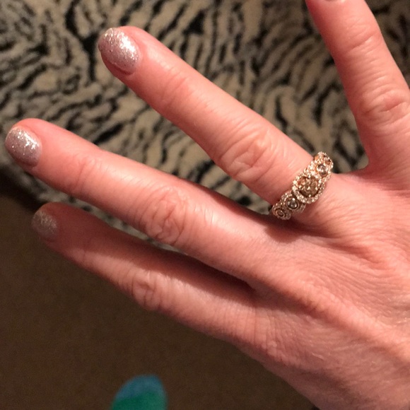 Levion Diamond Ring - Picture 7 of 8